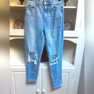 American Eagle distressed Mom Jeans